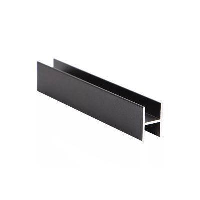 Планка д/панелей щелевая 600мм F 4мм